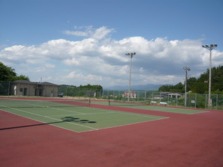 テニスコートの画像